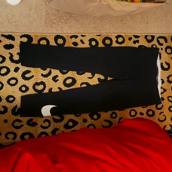 Nike leggings medium - Picture 1 of 2
